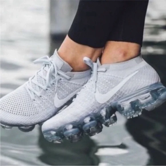 Nike White Flyknit VaporMax Shoes Grey/White - Picture 1 of 6